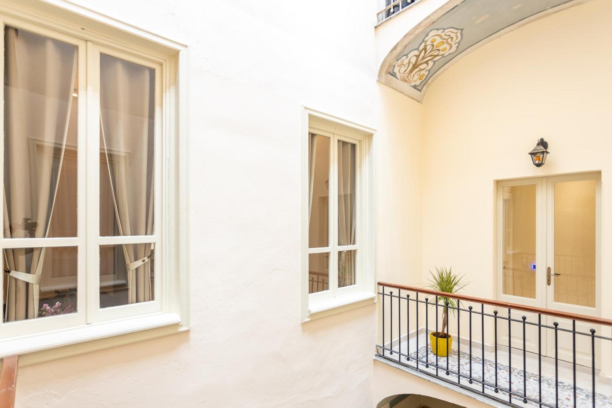 Magnini Rooms Каляри Екстериор снимка