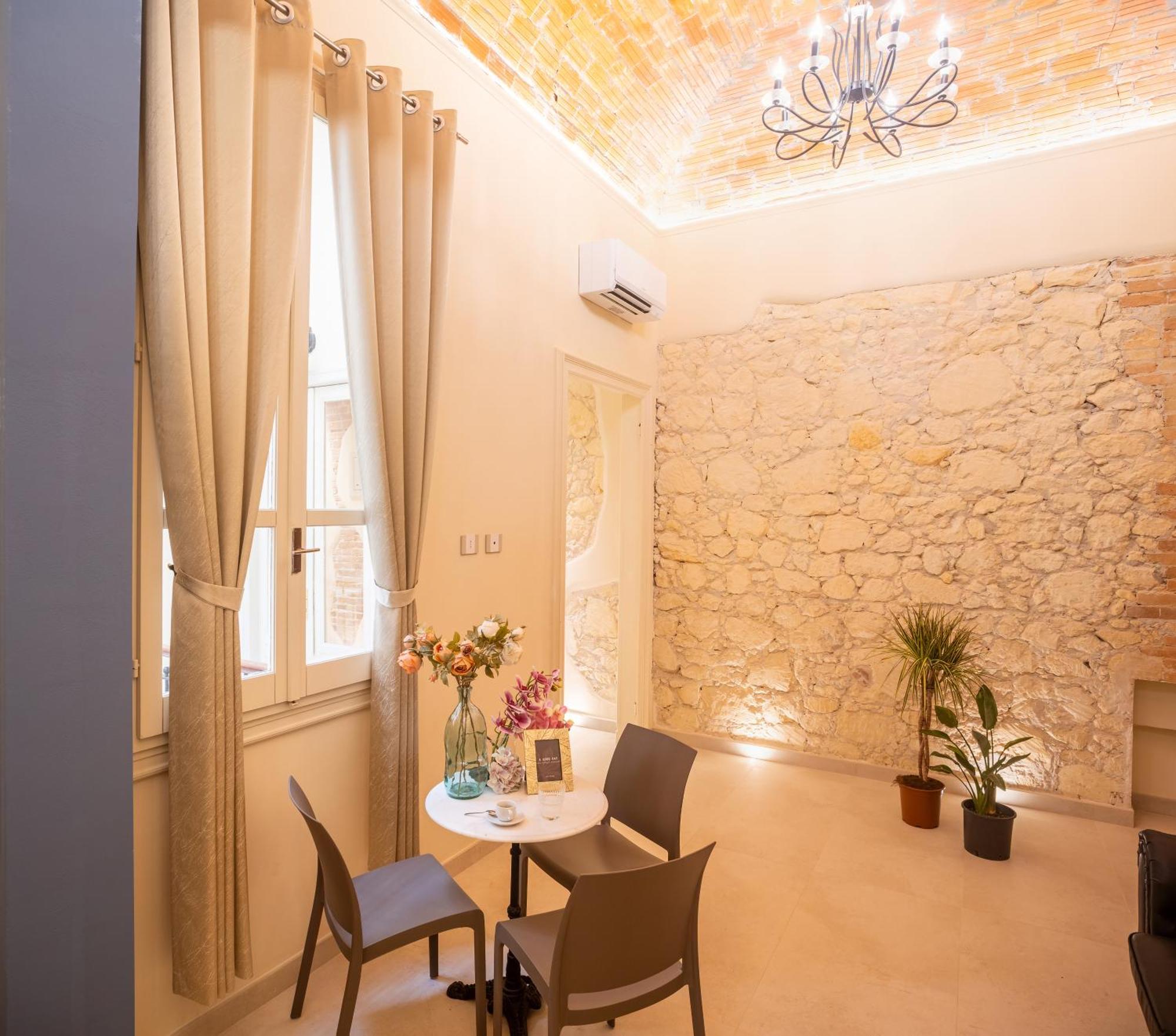 Magnini Rooms Каляри Екстериор снимка