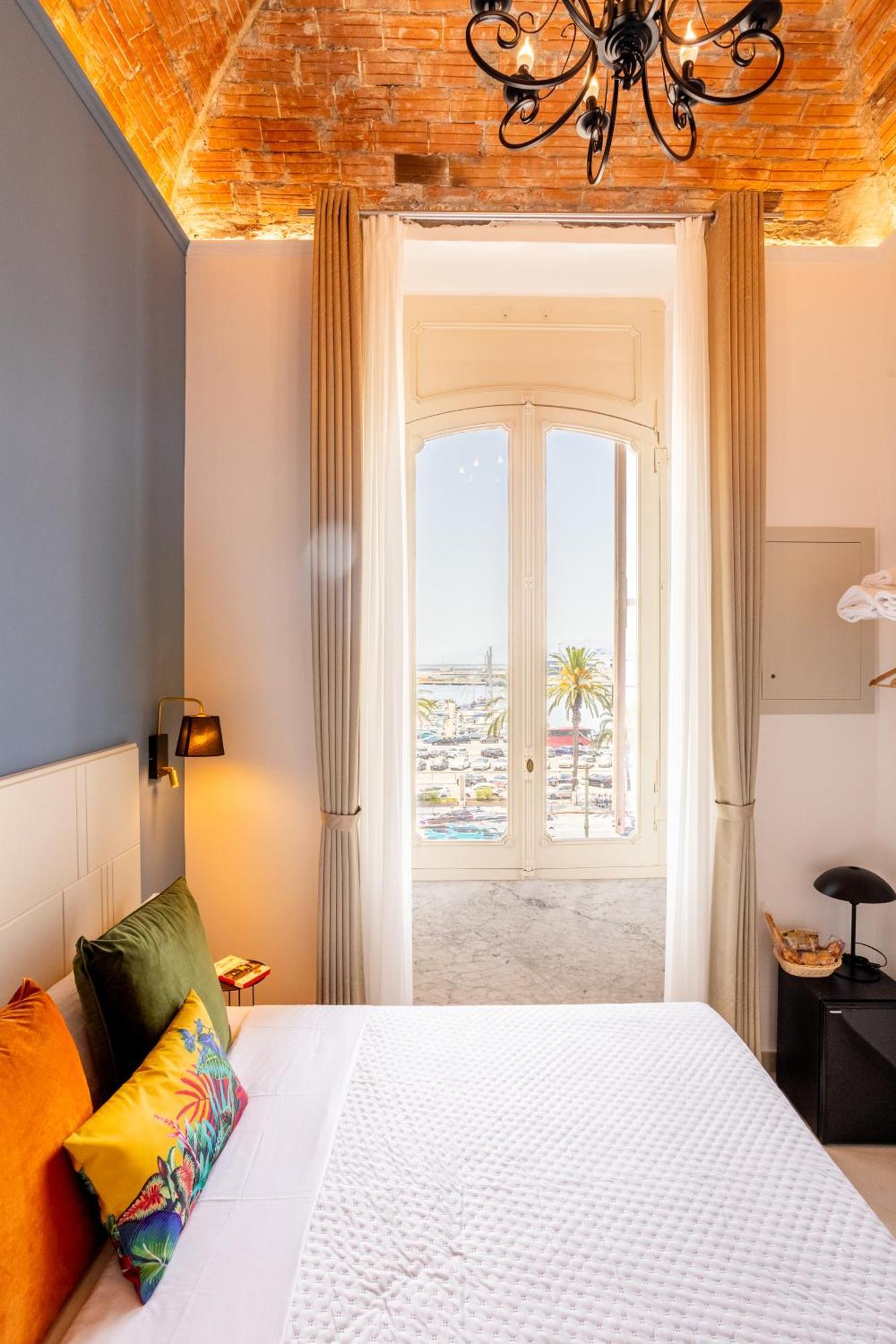 Magnini Rooms Каляри Екстериор снимка